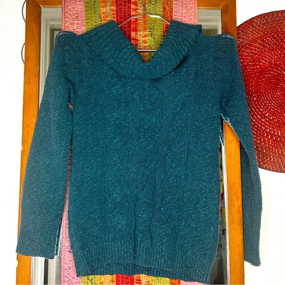 Free People Deep Jade Fold Over Cable Knit Sweater size Medium - Picture 4 of 4